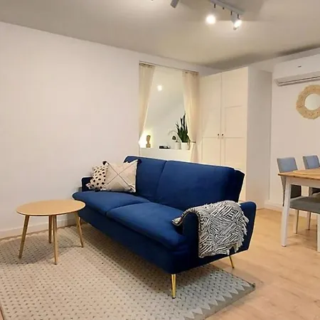 Cichy Zaulek 5 דירה רומיה