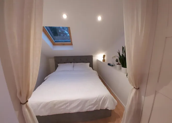 Cichy Zaulek 5 公寓